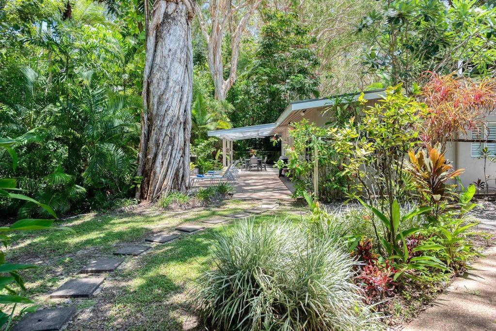 Vila Beachside At 7 Solina Close In Port Douglas Exteriér fotografie